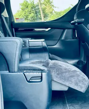 Toyota Alphard 2016 Black