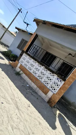 3bdrm Bungalow in Ubungo Plaza, Kinondoni for sale