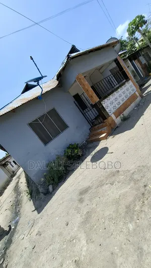 3bdrm Bungalow in Ubungo Plaza, Kinondoni for sale