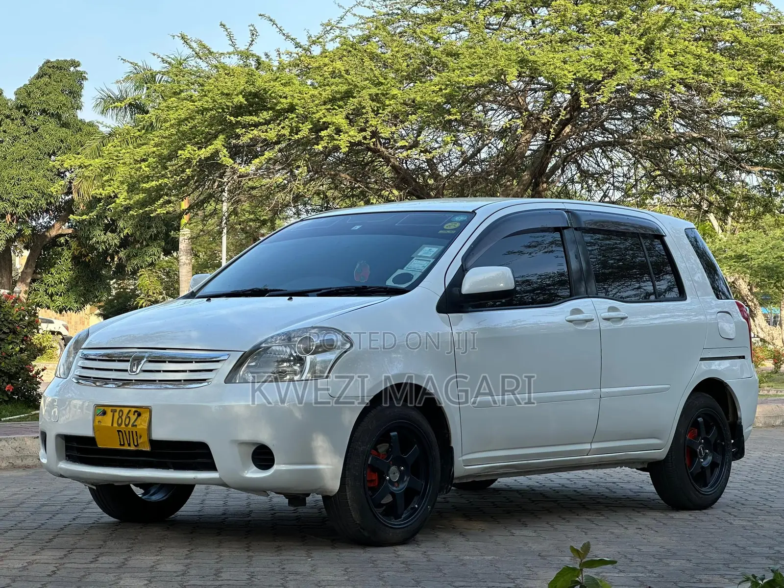 Toyota Raum 2005 White