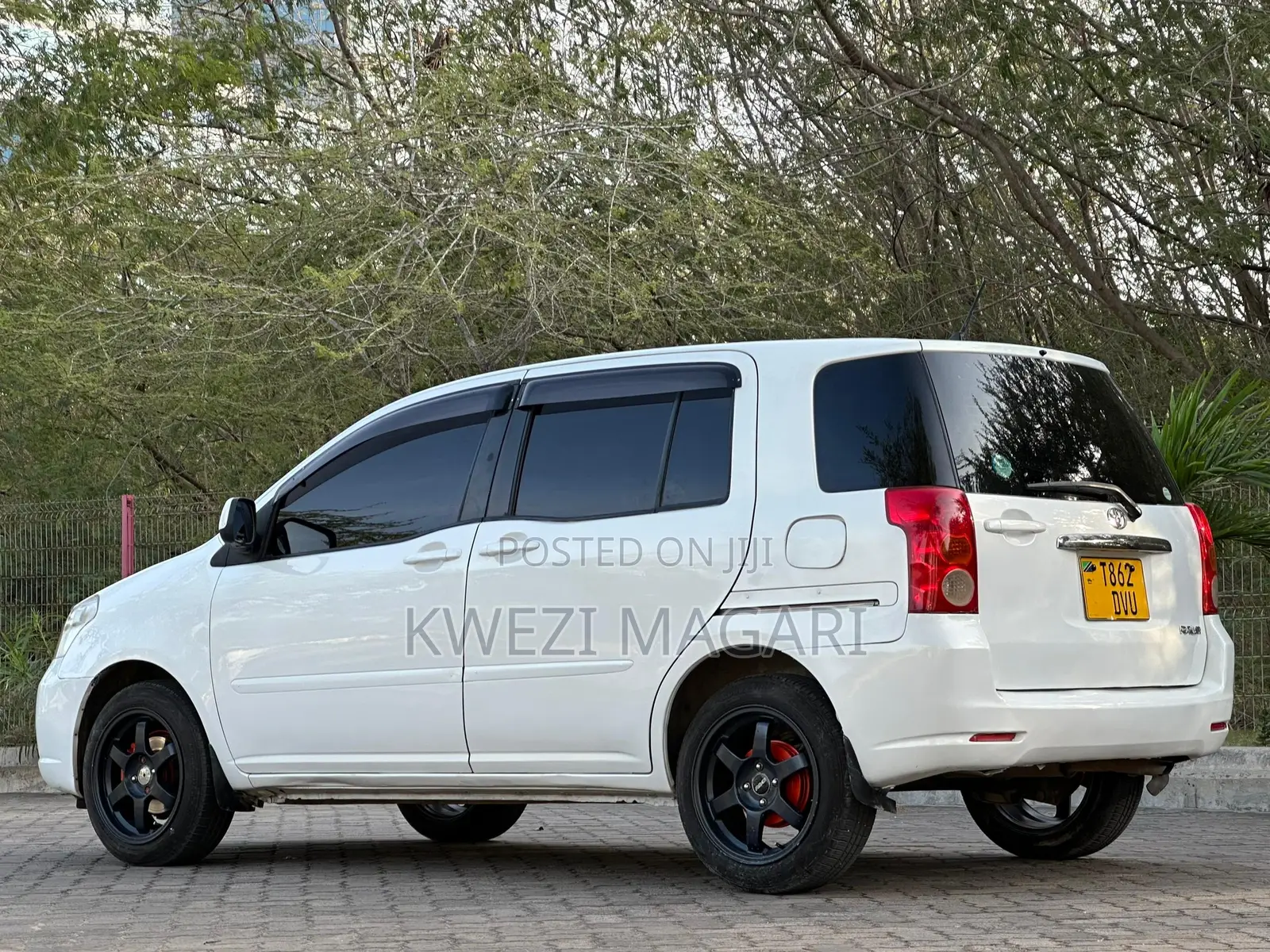 Toyota Raum 2005 White