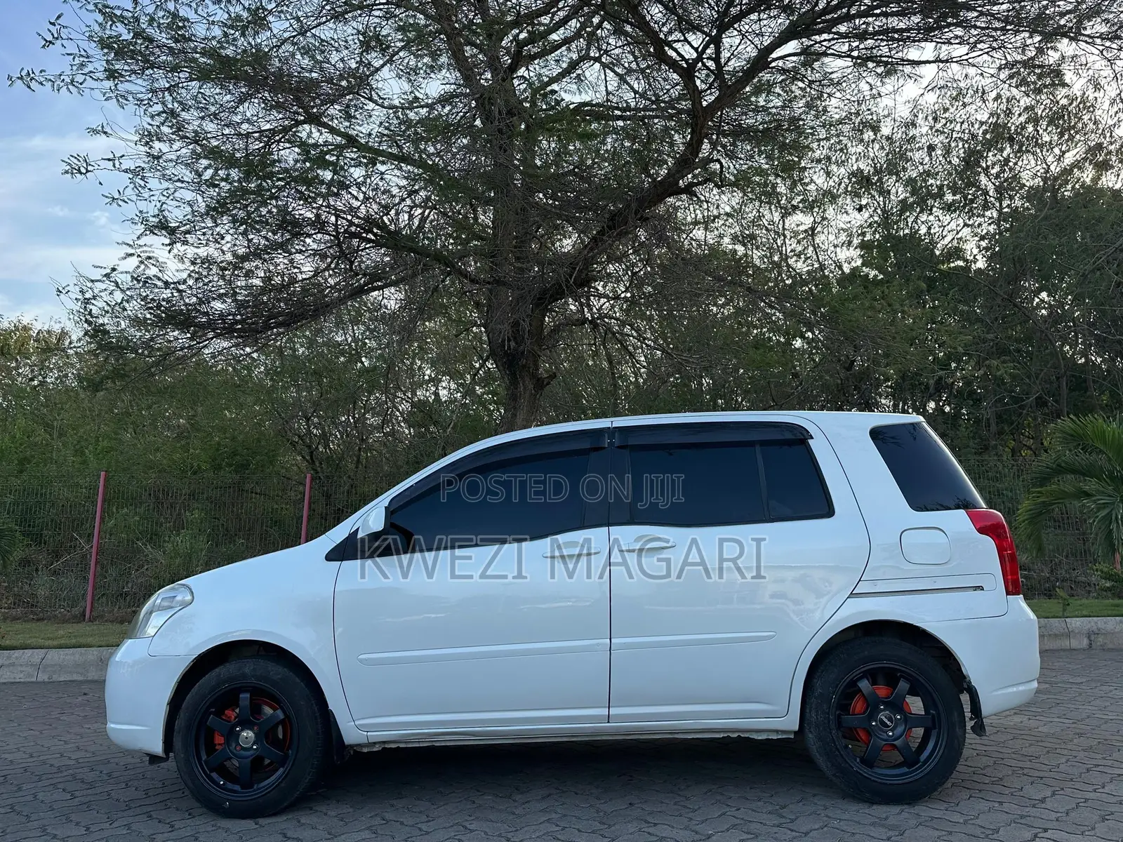 Toyota Raum 2005 White