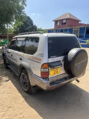 Toyota Land Cruiser Prado 2005 Silver