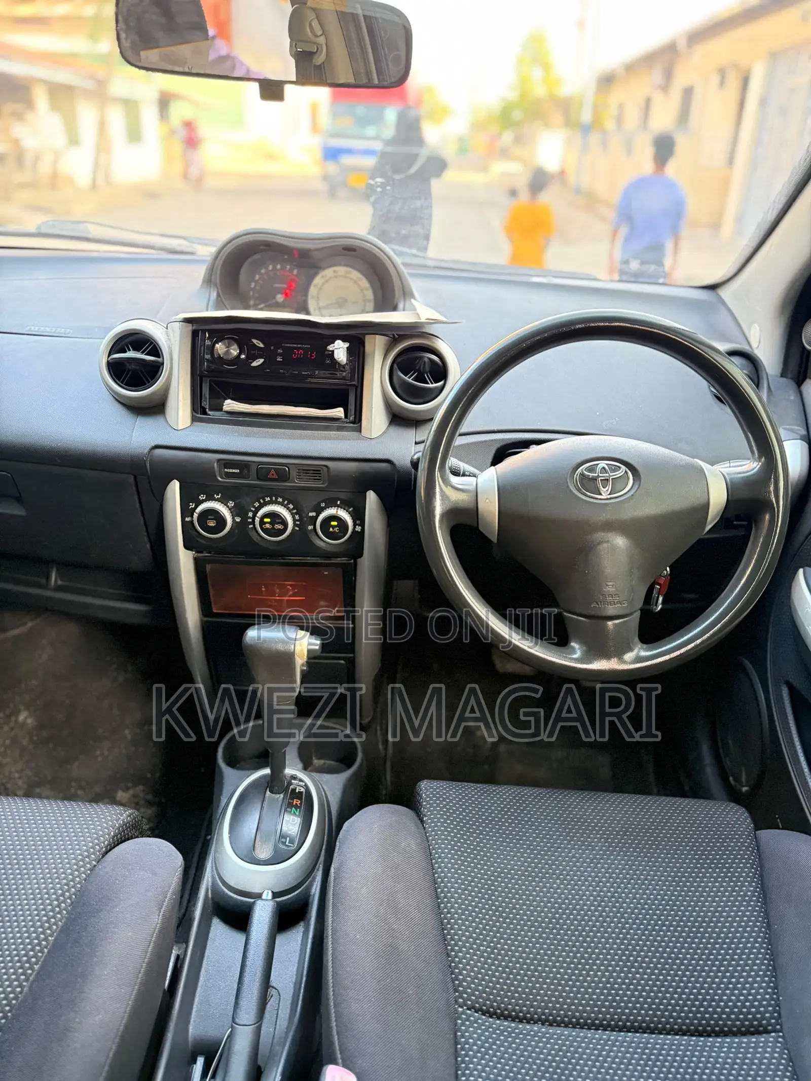 Toyota IST 2005 Silver