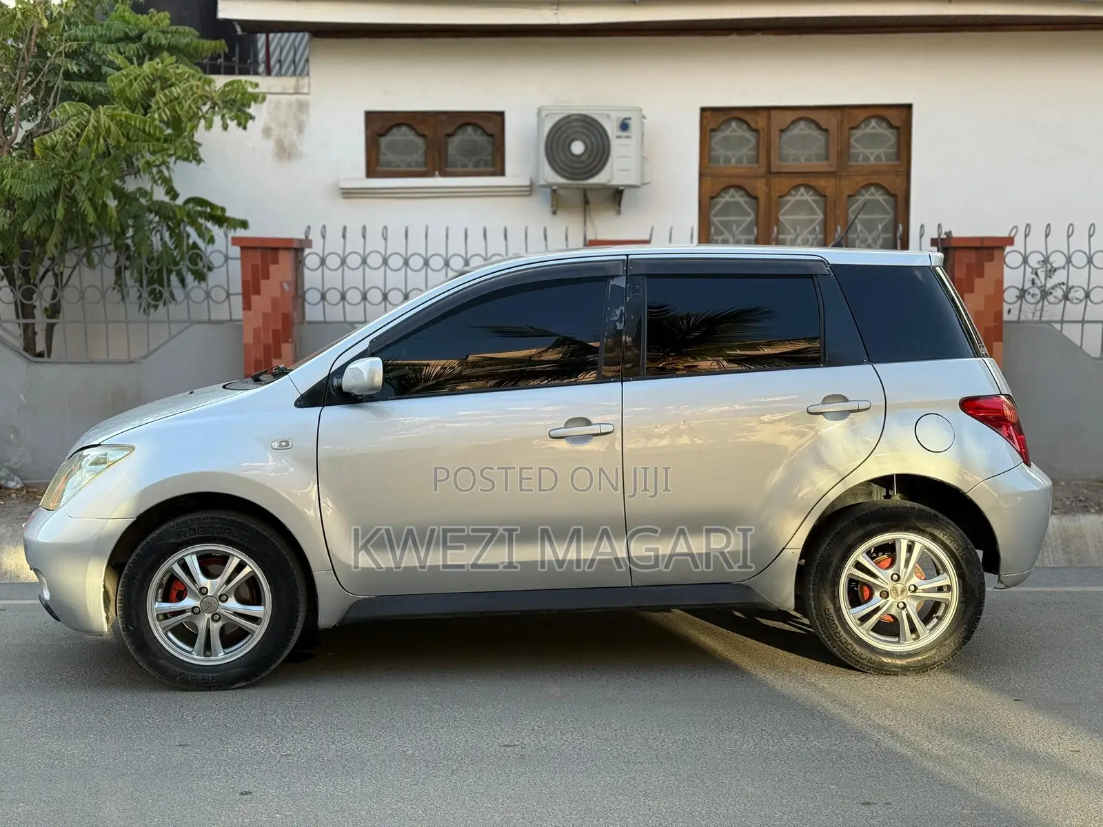 Toyota IST 2005 Silver