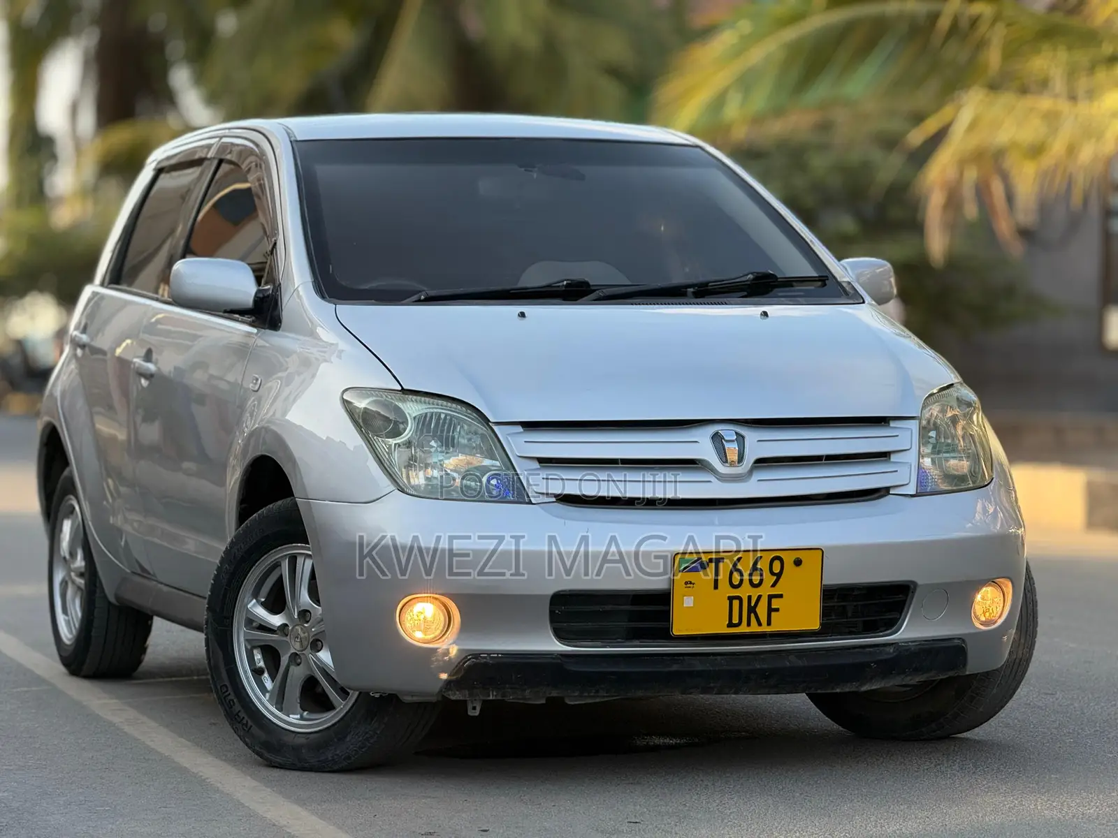 Toyota IST 2005 Silver