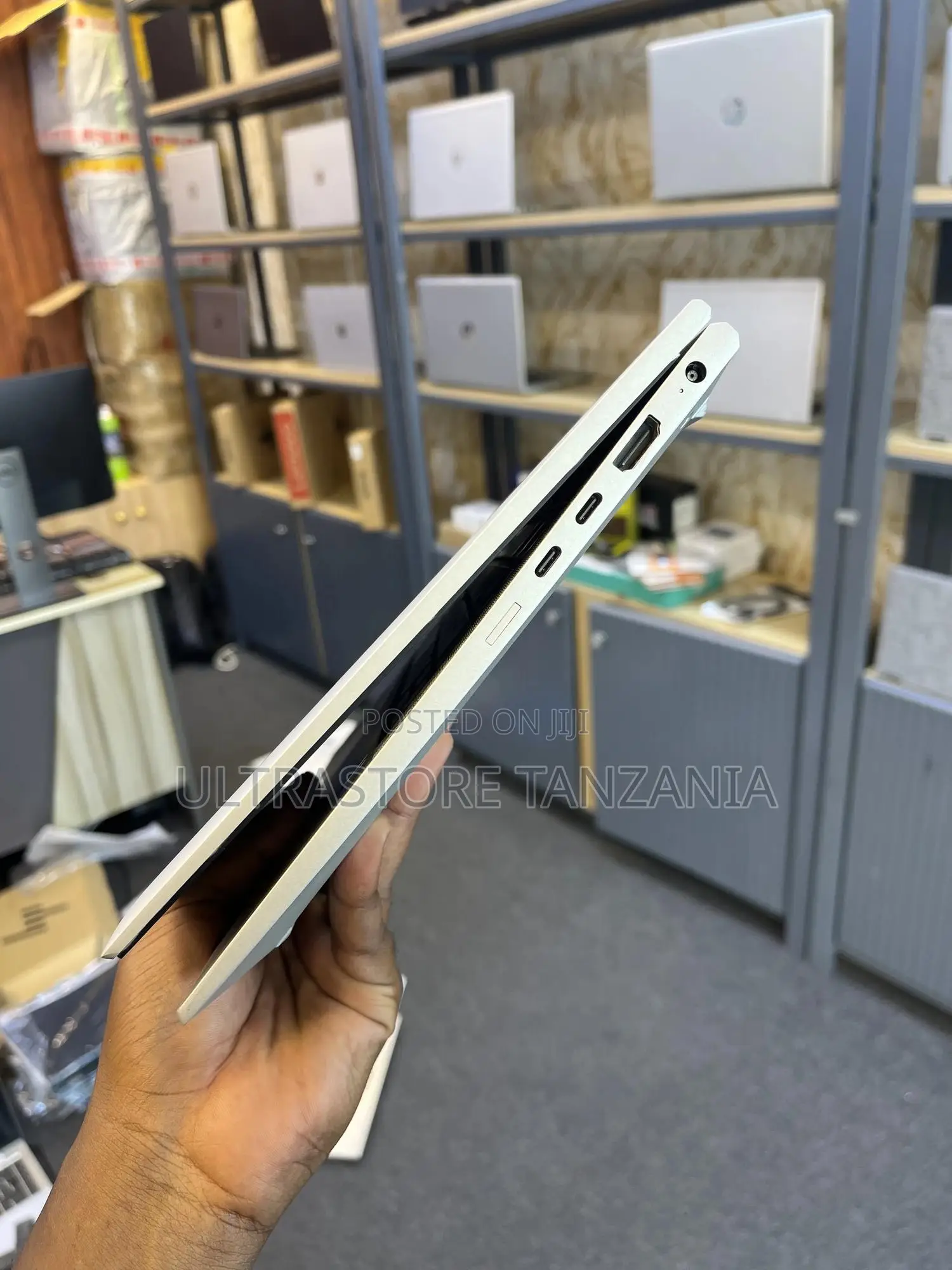 New Laptop HP EliteBook 845 G8 8GB AMD Ryzen 5 SSD 256GB