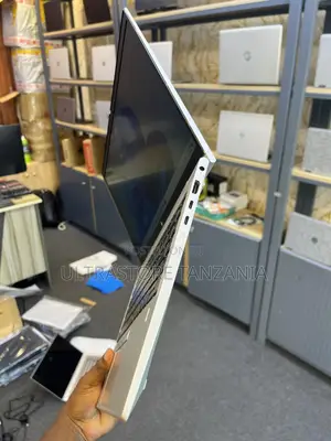 New Laptop HP EliteBook 845 G8 8GB AMD Ryzen 5 SSD 256GB