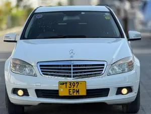 Mercedes-Benz C200 2010 White