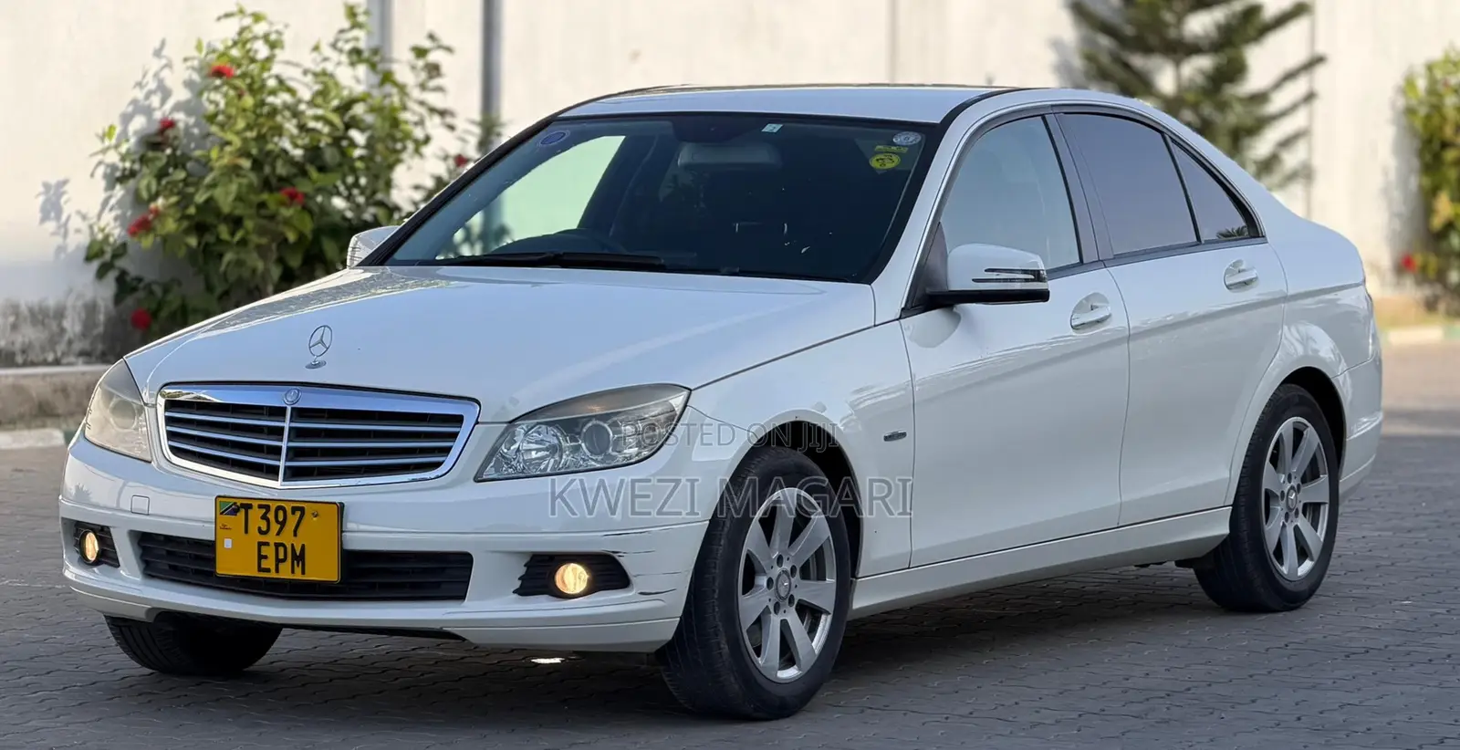 Mercedes-Benz C200 2010 White