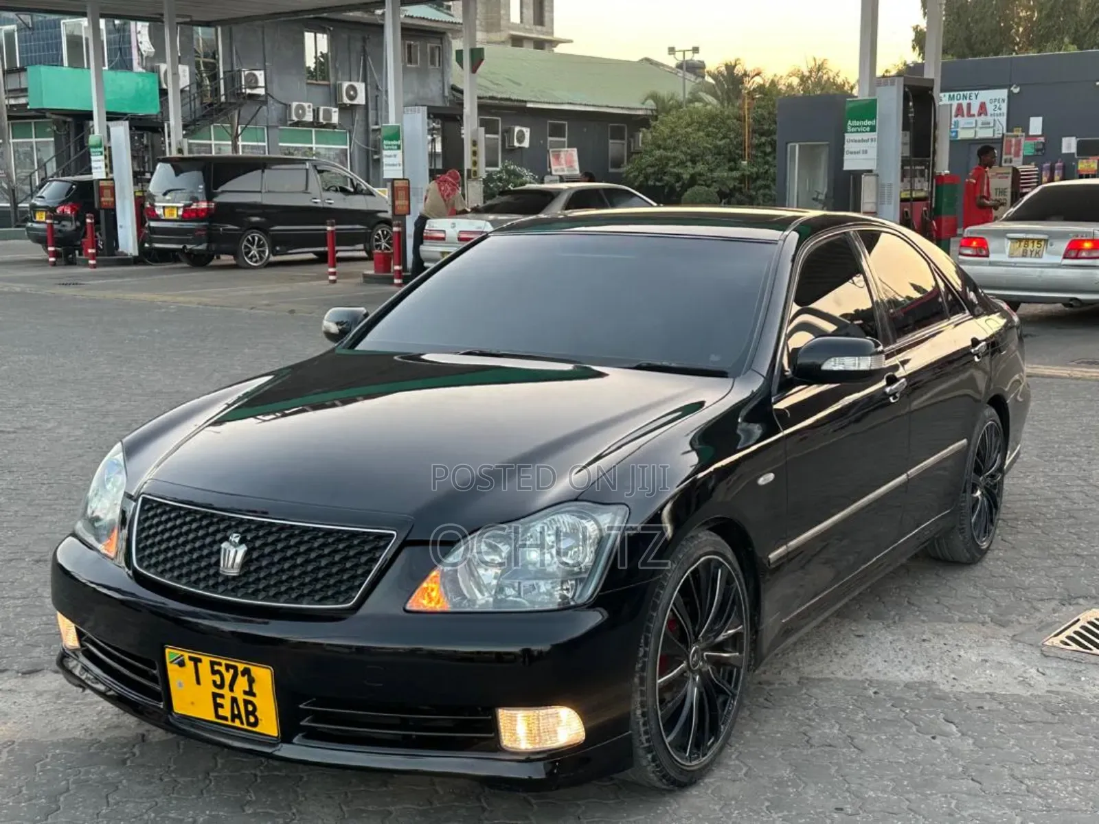 Toyota Crown Royale 2005 Black