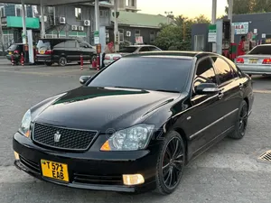 Toyota Crown Royale 2005 Black