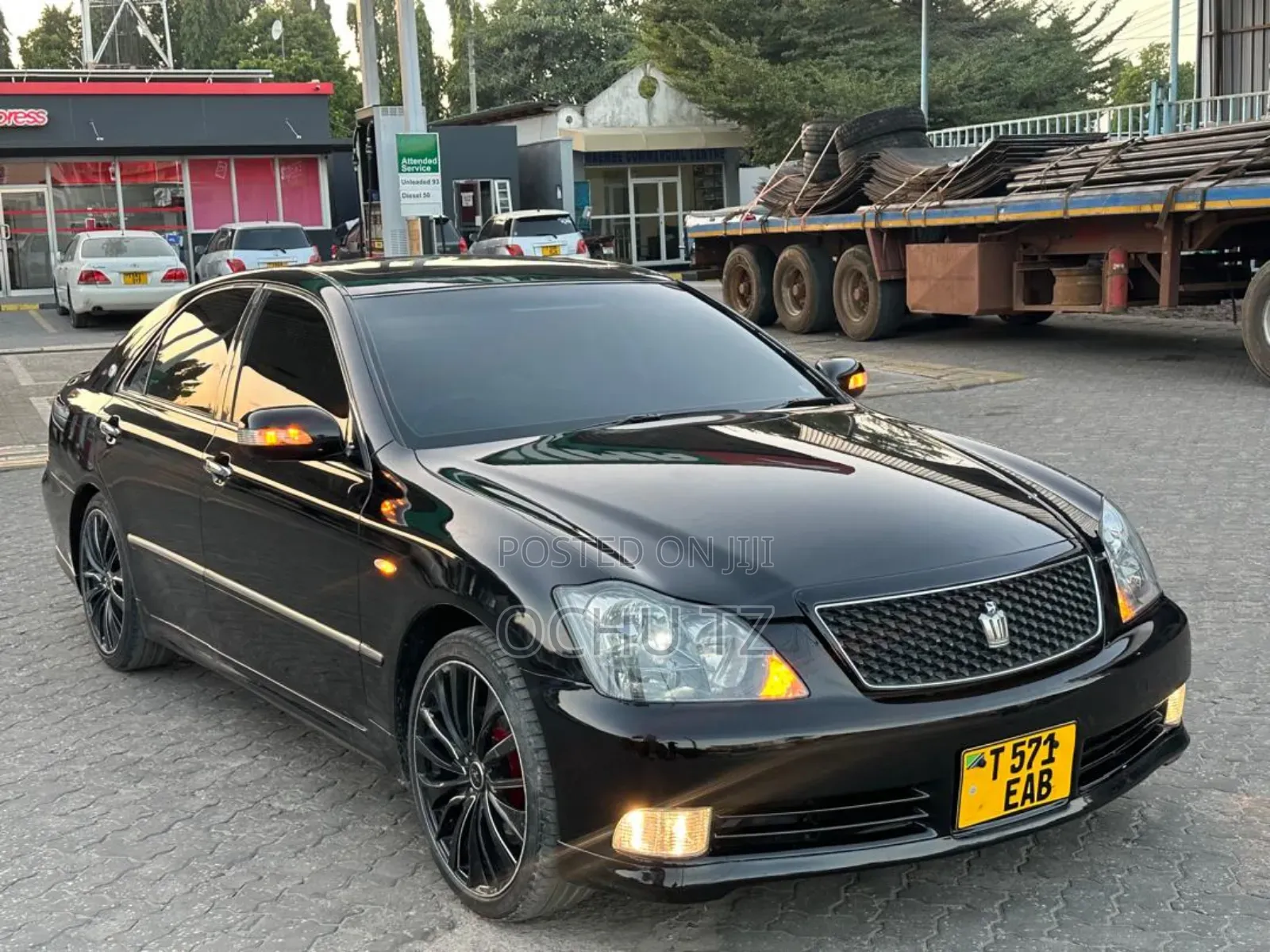 Toyota Crown Royale 2005 Black