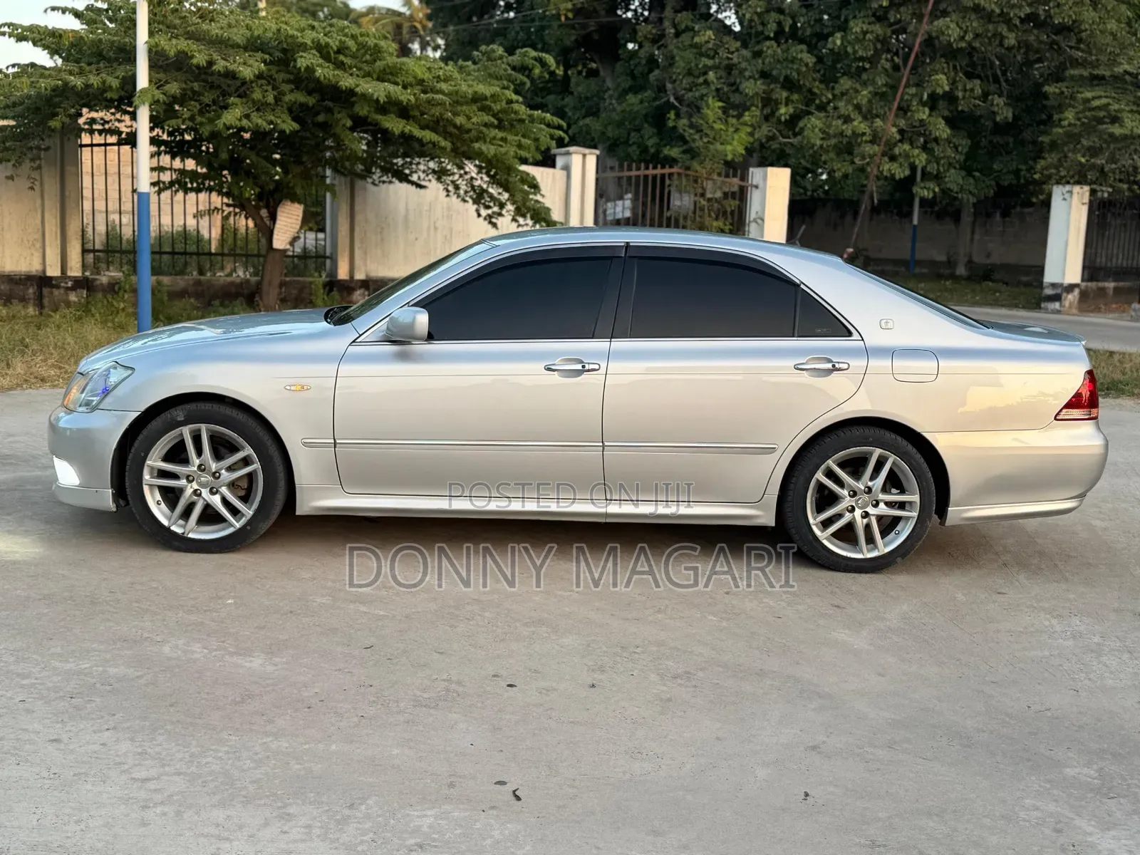 Toyota Crown 2006 Silver