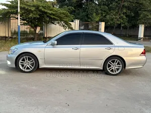 Toyota Crown 2006 Silver
