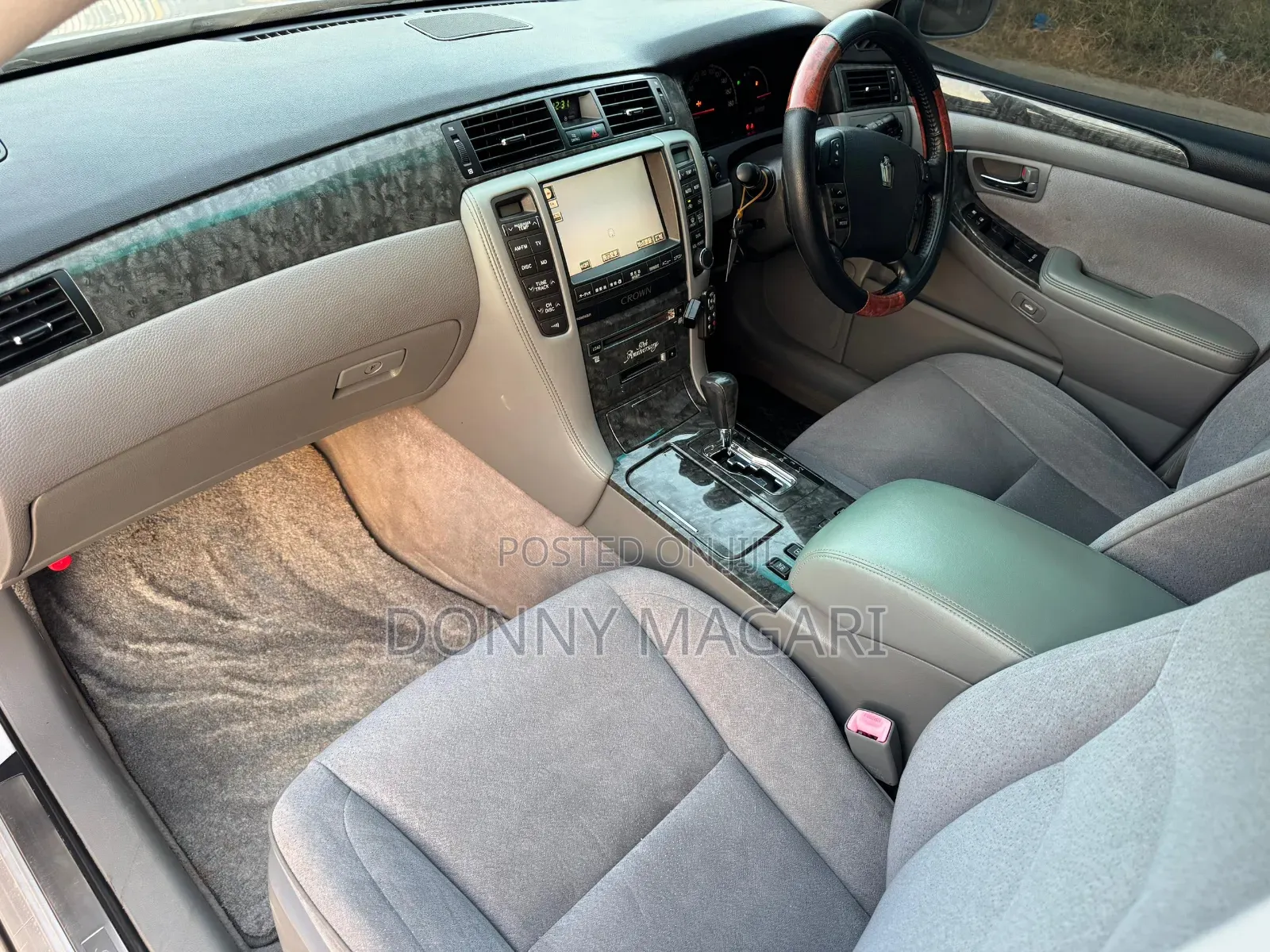 Toyota Crown 2006 Silver