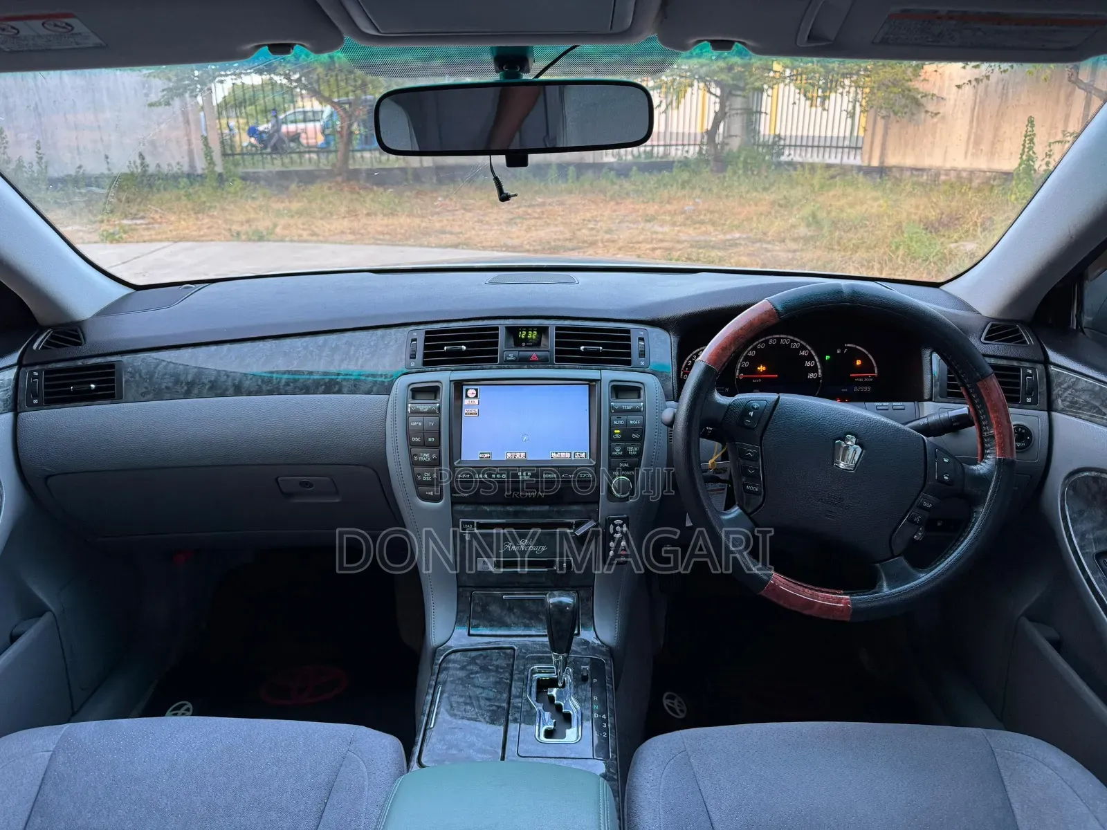 Toyota Crown 2006 Silver
