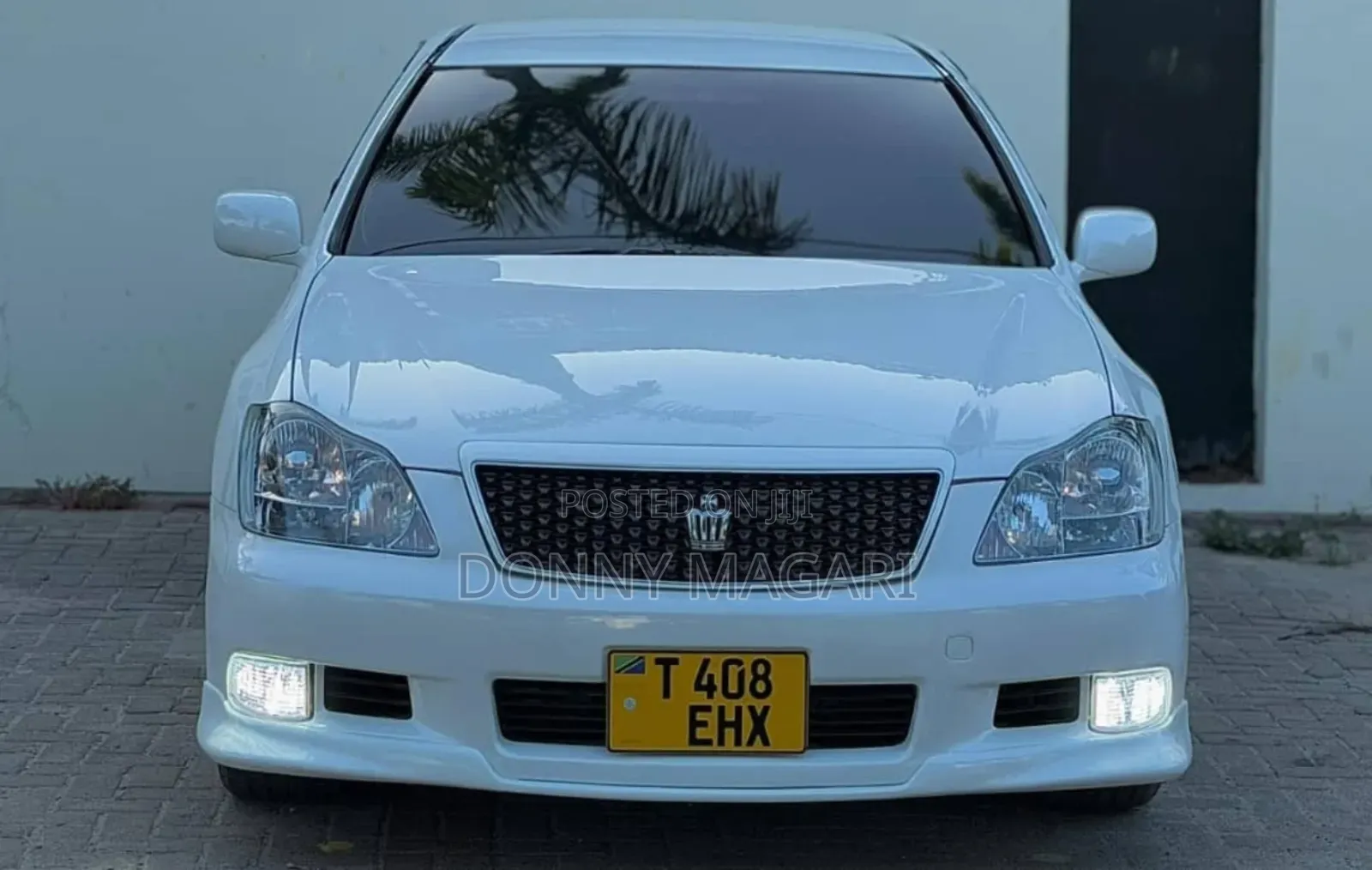 Toyota Crown 2007 White