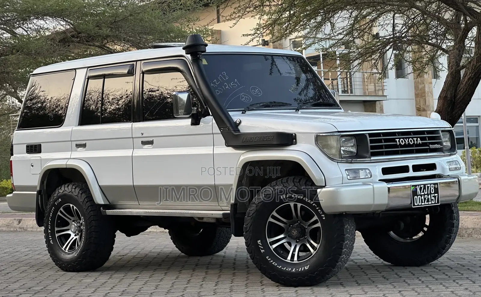 Toyota Land Cruiser Prado 1999 White
