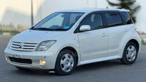 Toyota IST 2006 White