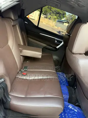 Toyota Fortuner 2018 Silver