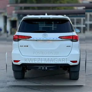 Toyota Fortuner 2019 White