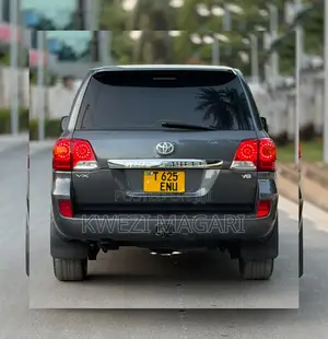 Toyota Land Cruiser 2013 Gray