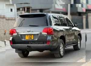 Toyota Land Cruiser 2013 Gray