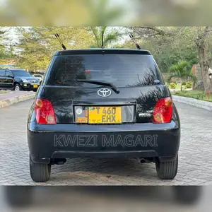Toyota IST 2004 Black