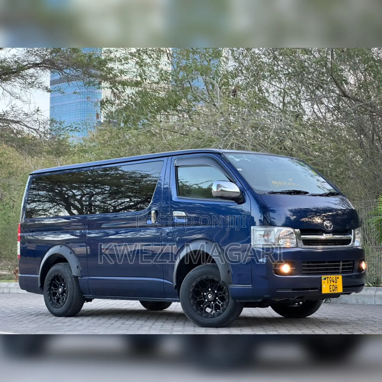 Toyota HiAce 2009 Blue