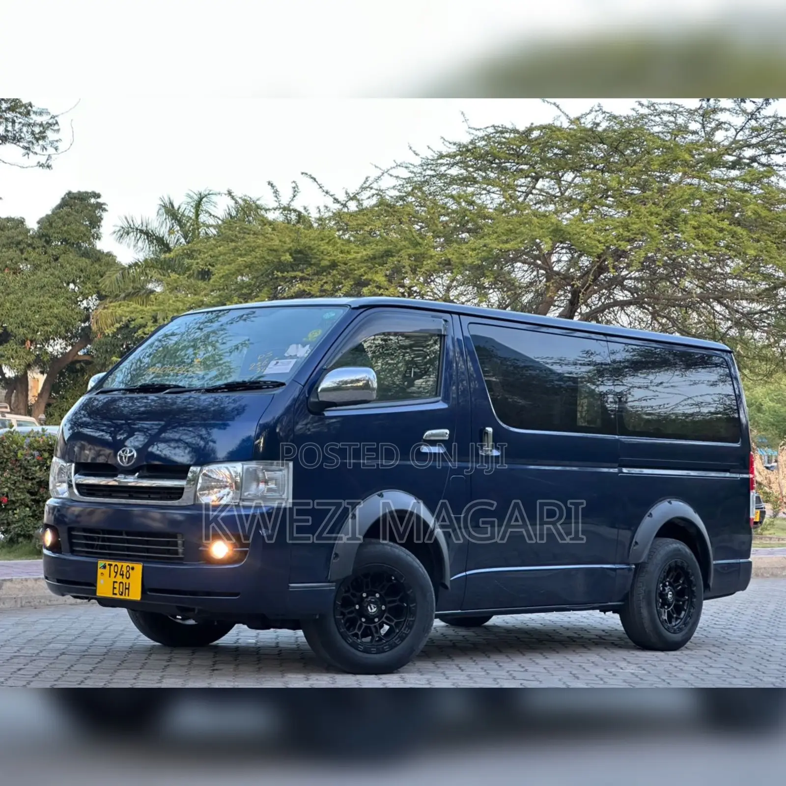 Toyota HiAce 2009 Blue
