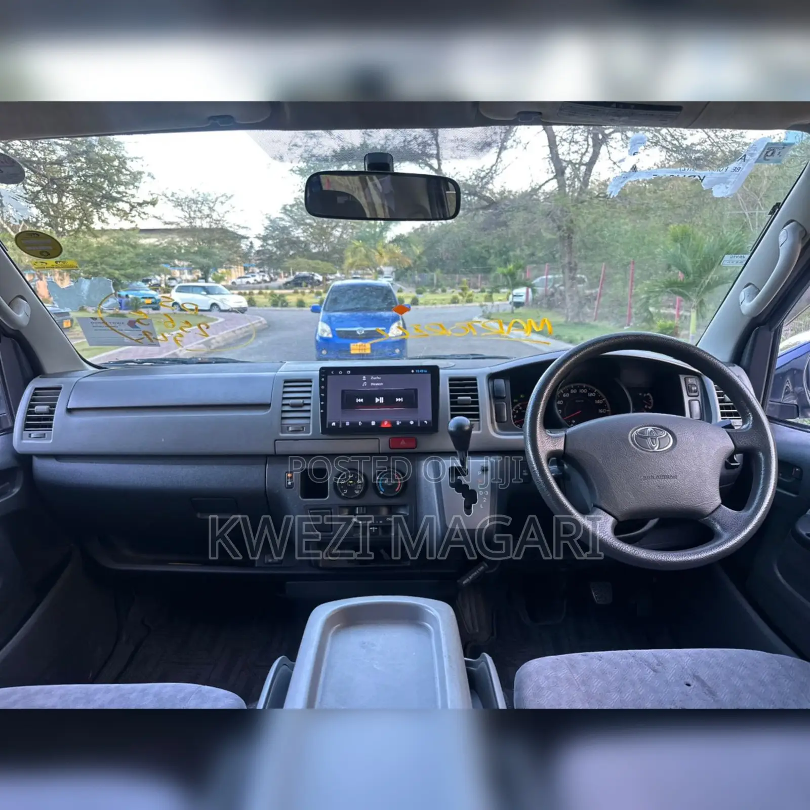 Toyota HiAce 2009 Blue