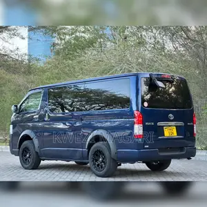 Toyota HiAce 2009 Blue