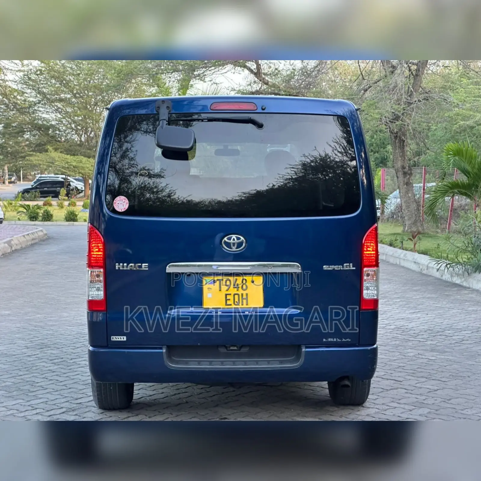 Toyota HiAce 2009 Blue