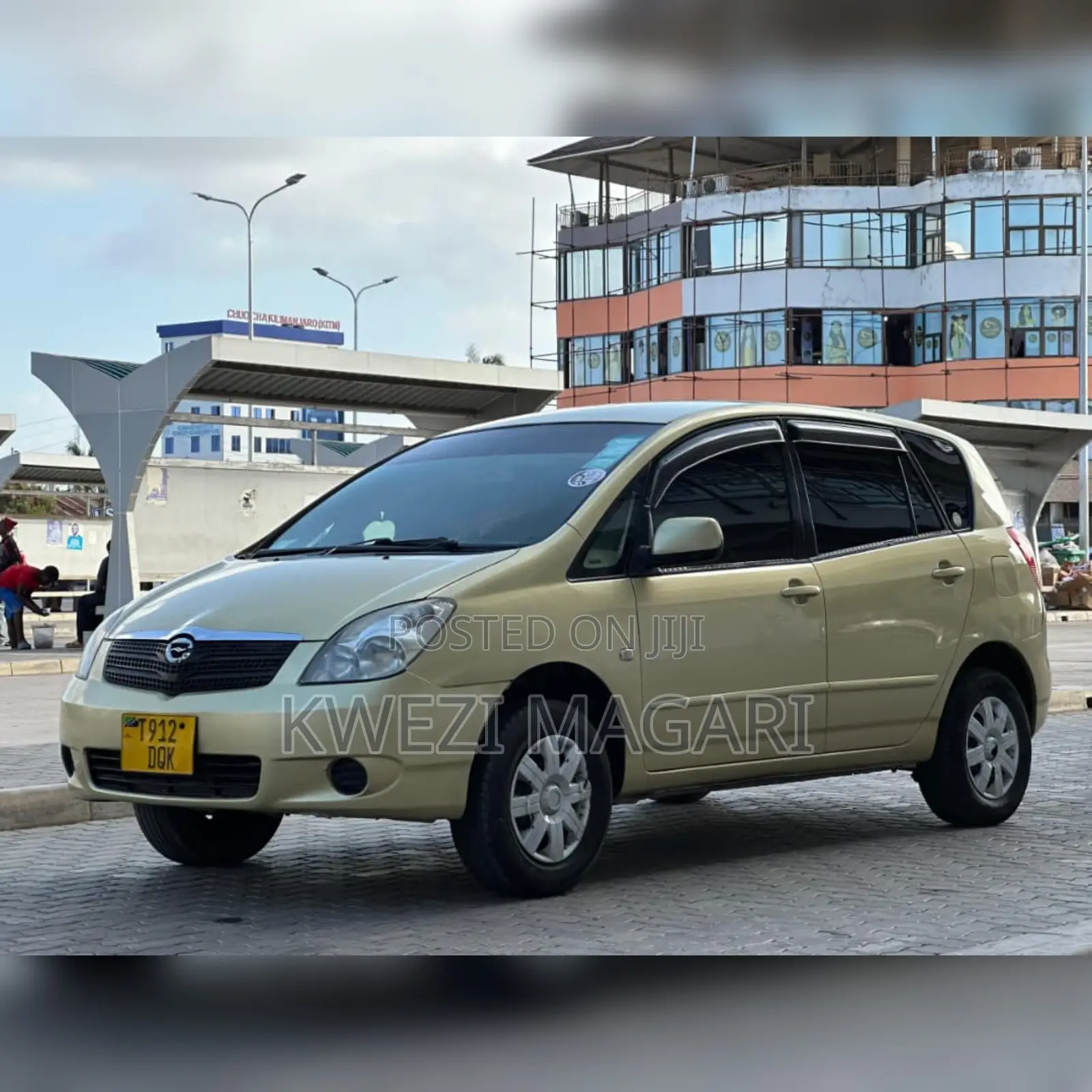 Toyota Corolla Spacio 2003 Gold