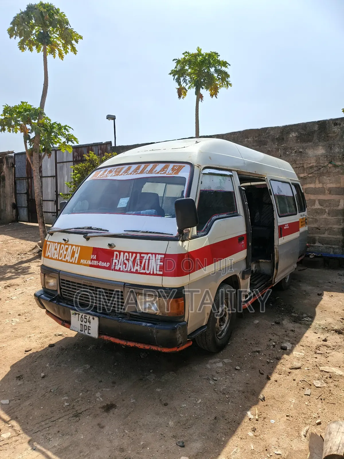 Nissan Caravan (Urvan) 1999 White