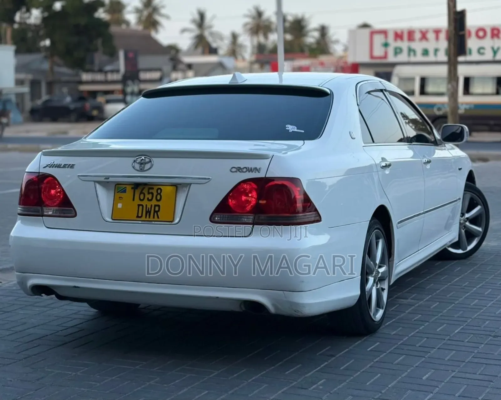 Toyota Crown 2006 White
