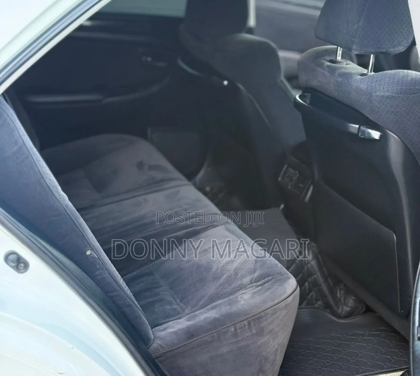Toyota Crown 2006 White