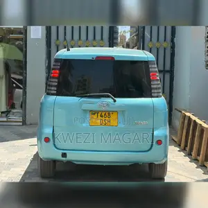 Toyota Sienta 2006 Blue