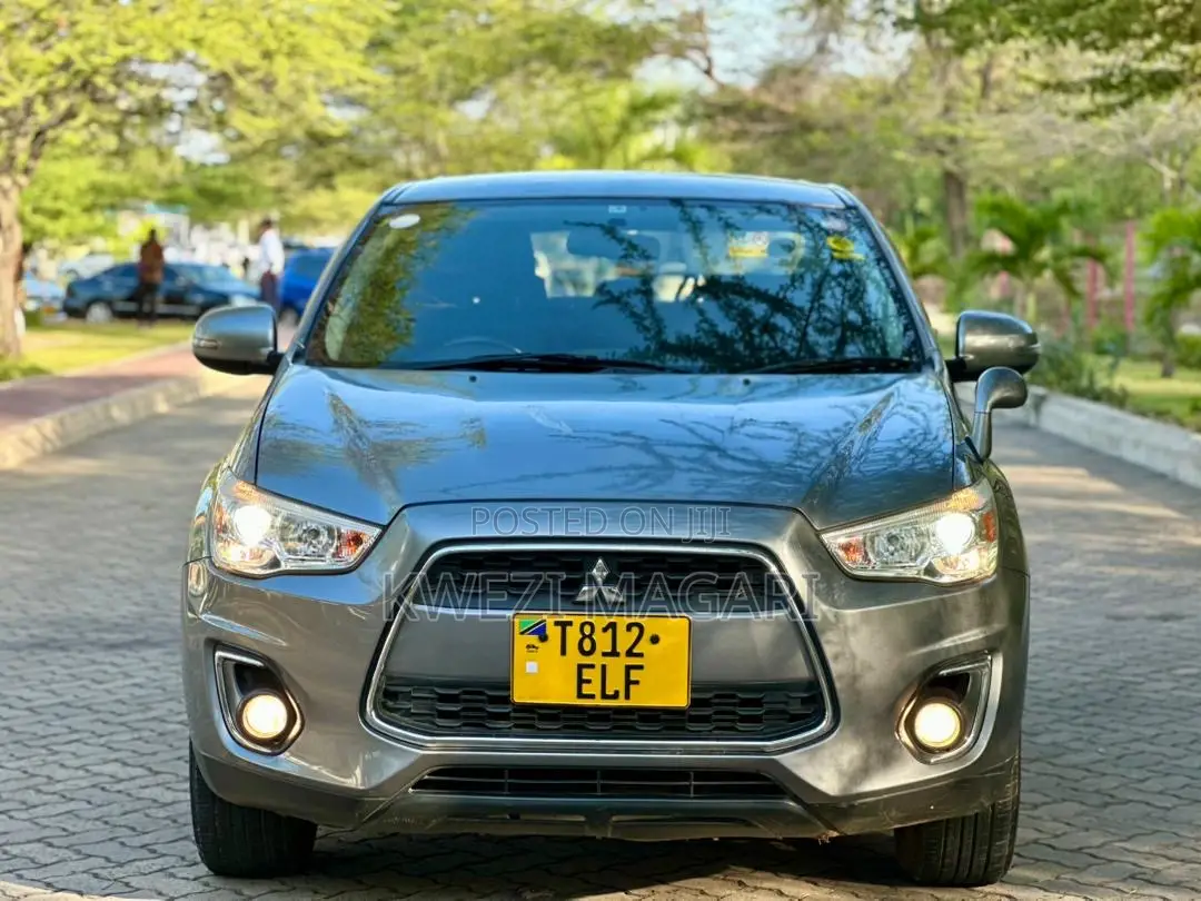 Mitsubishi RVR 2013 Silver