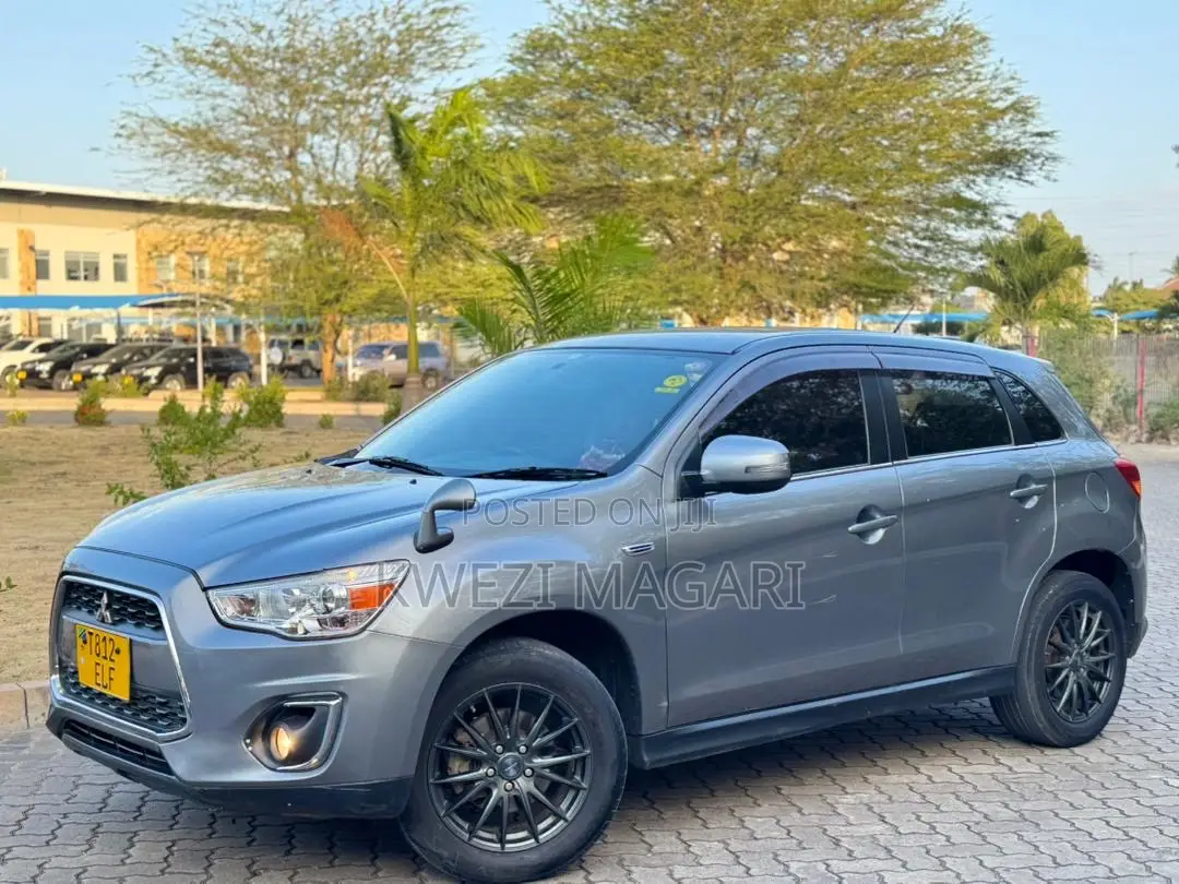 Mitsubishi RVR 2013 Silver