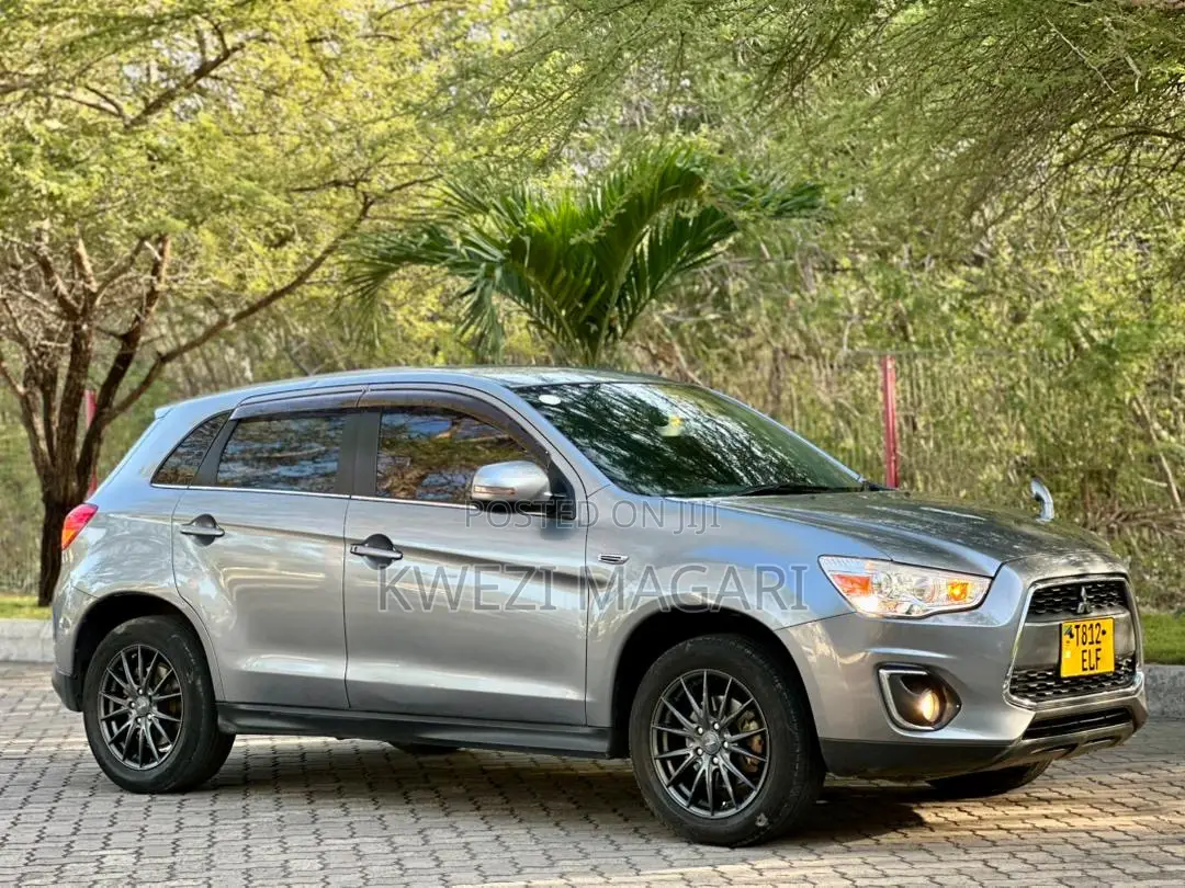 Mitsubishi RVR 2013 Silver