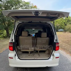 Toyota Alphard 2.4 Petrol FWD 2006 White