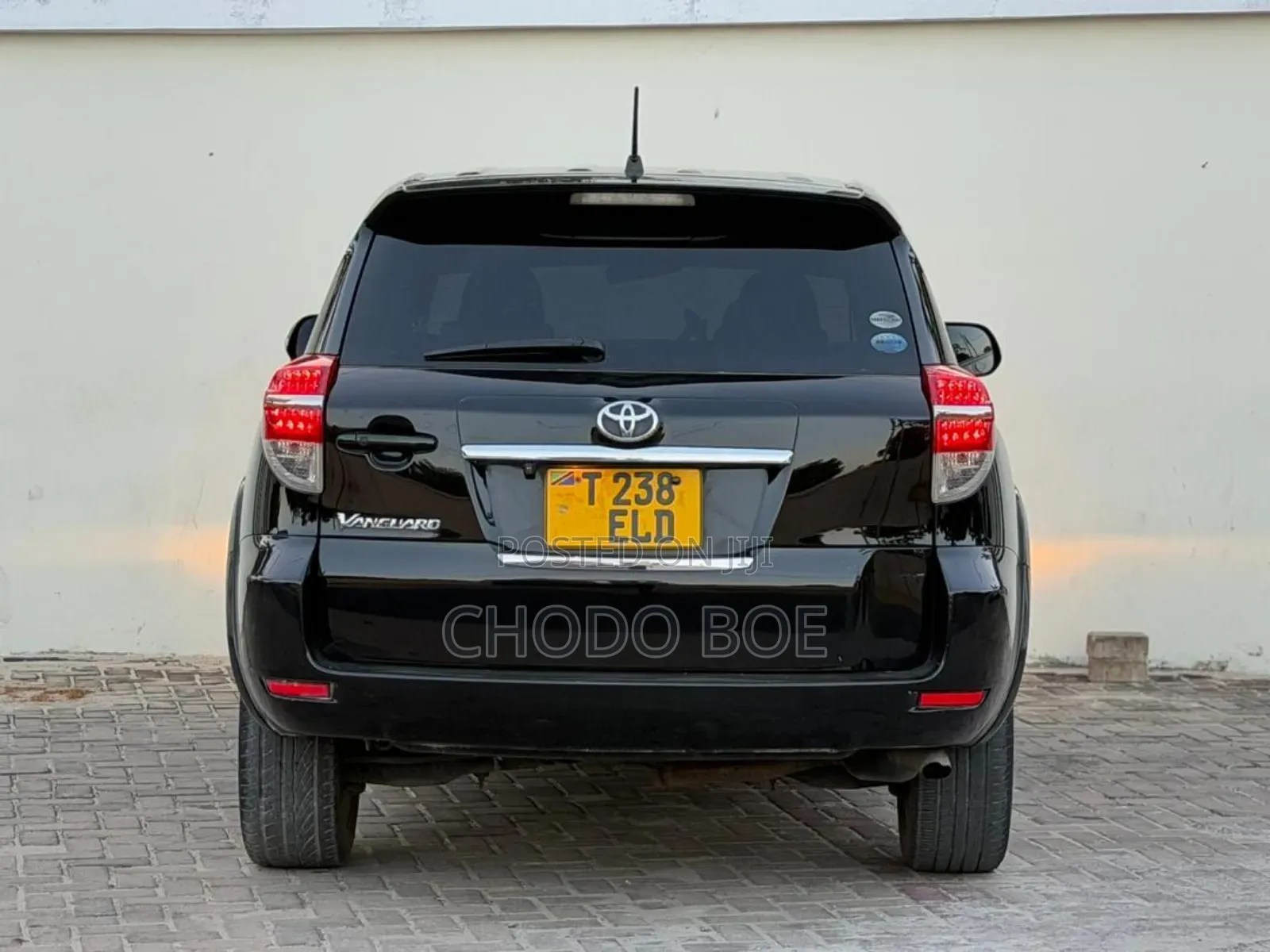 Toyota Vanguard 2011 Black