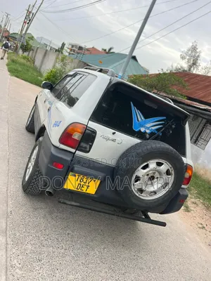 Toyota RAV4 1999 Silver