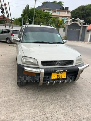 Toyota RAV4 1999 Silver
