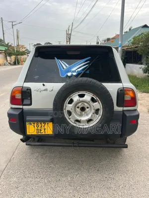 Toyota RAV4 1999 Silver