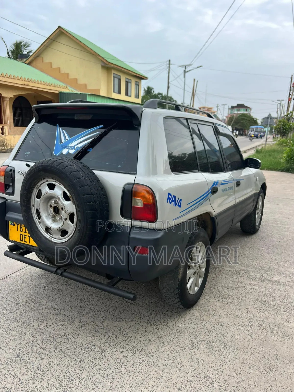 Toyota RAV4 1999 Silver