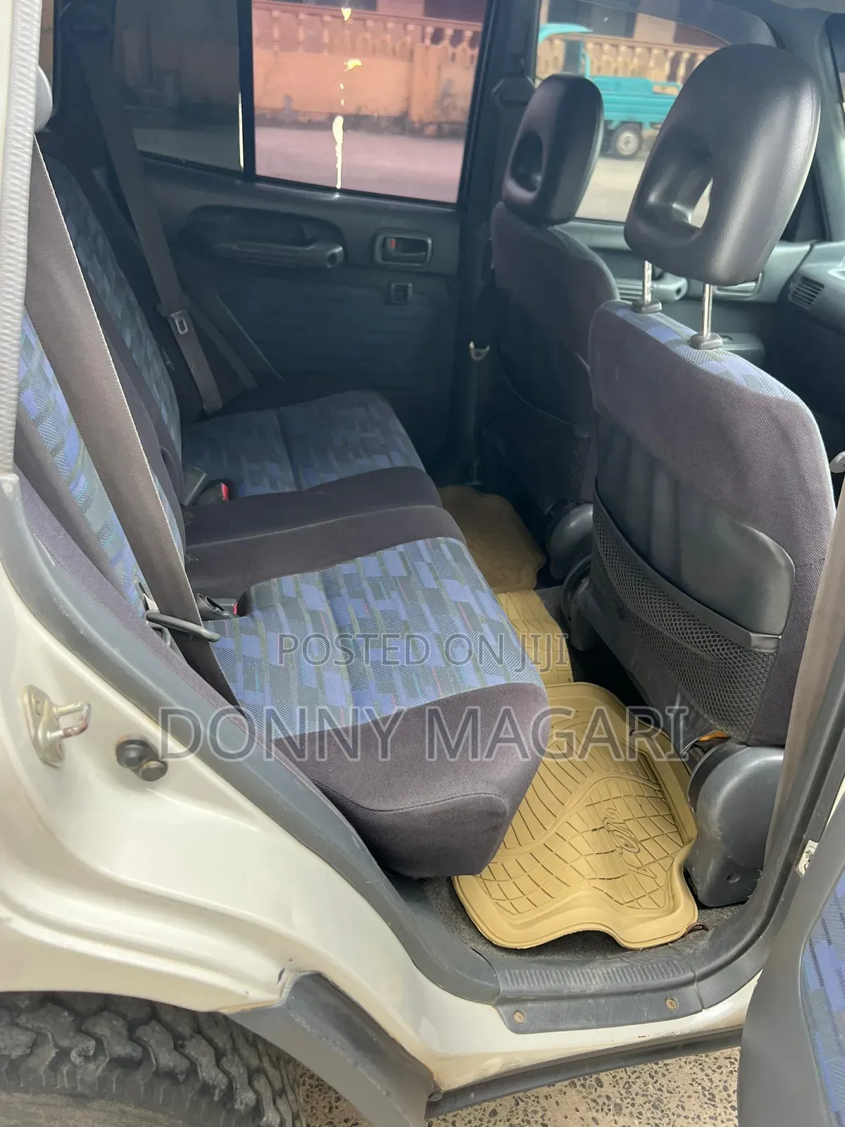 Toyota RAV4 1999 Silver