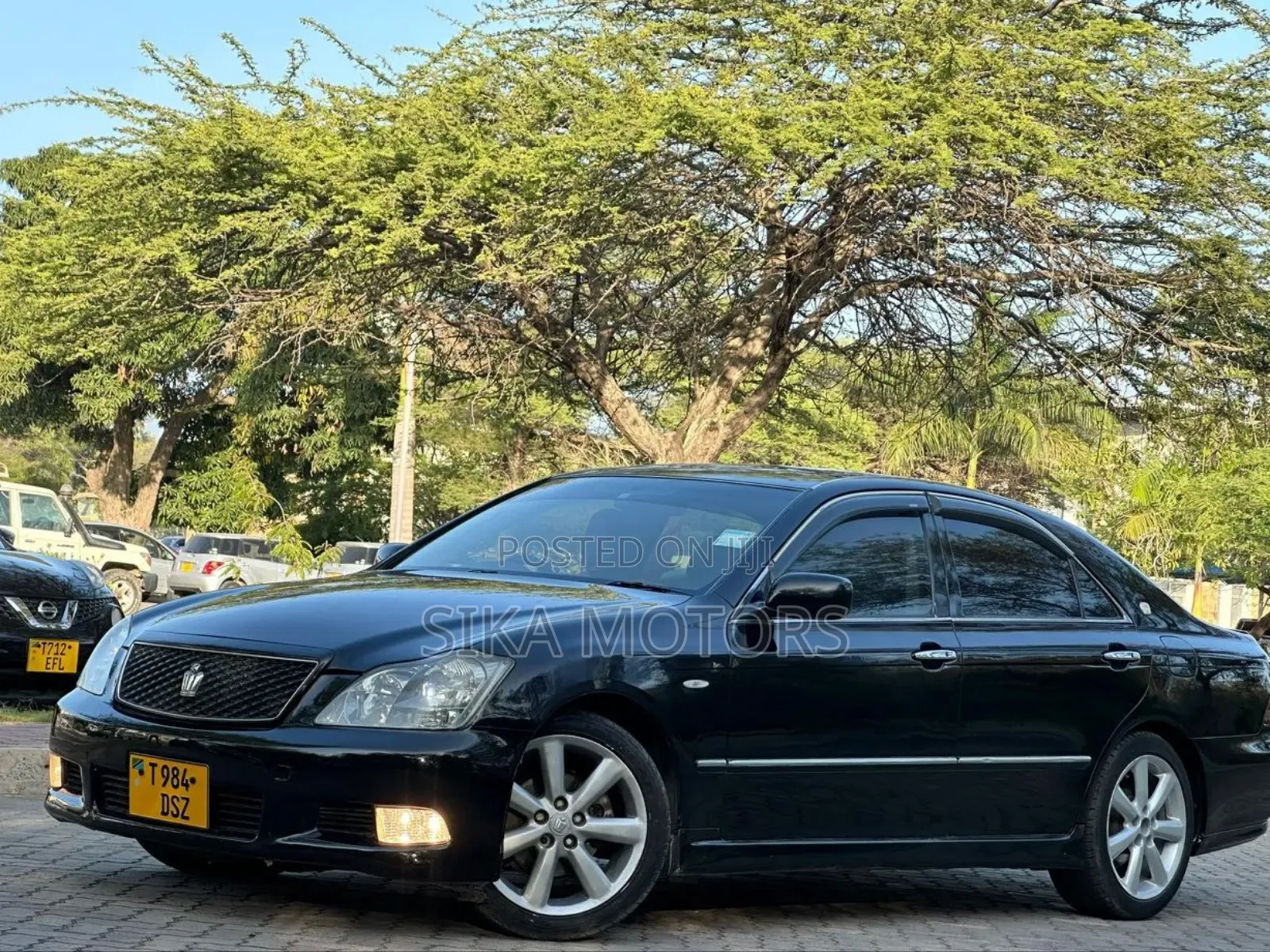 Toyota Crown Royale 2005 Black